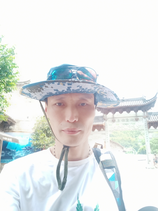 童群海的第一张照片--兰溪蓝颜知己交友网